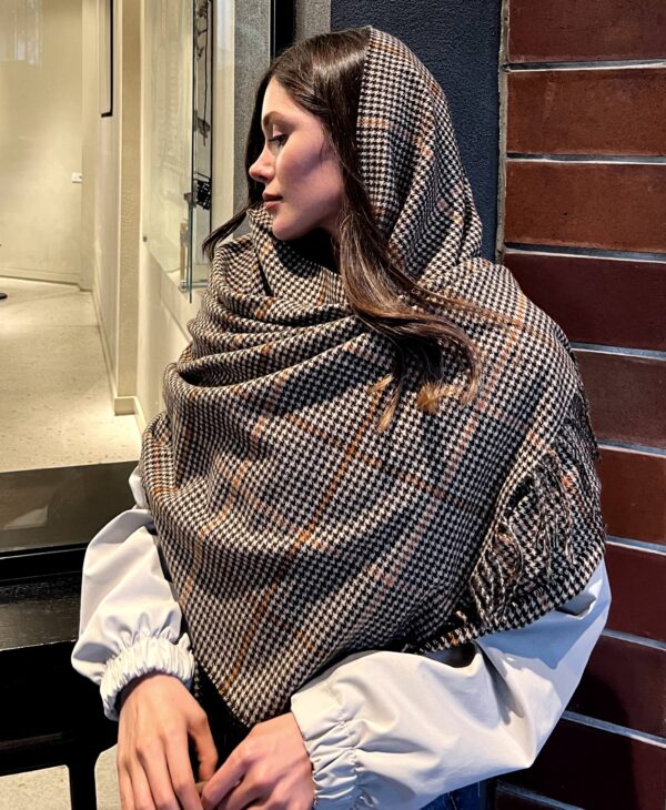 شال موهر پیچازی دیور zara